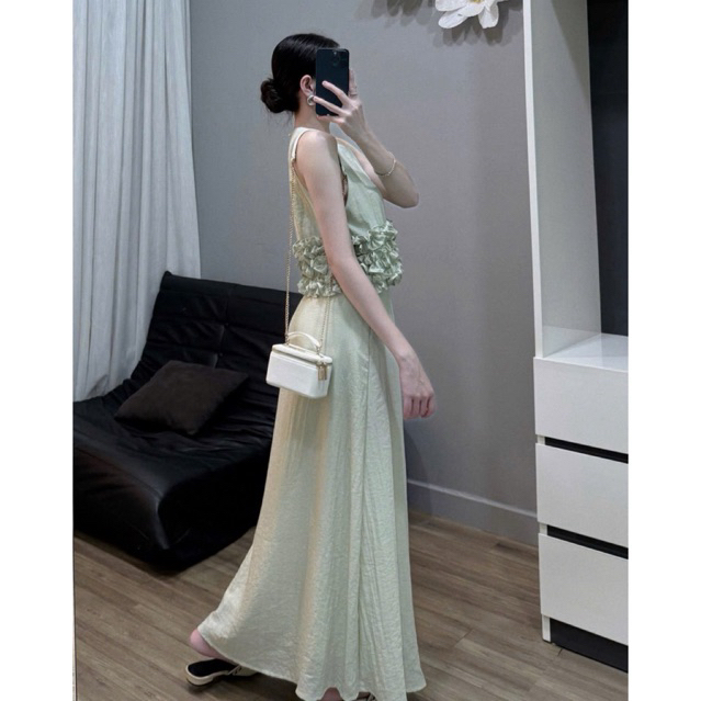 [HOT TREND HÈ] Đầm Dài Dáng Suông Màu Kem Nhún Hoa Eo – Nhẹ Nhàng