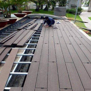 Sàn Nhựa Ngoài Trời Thanh Dài 2m9 Vận chuyển Cắt Làm 2