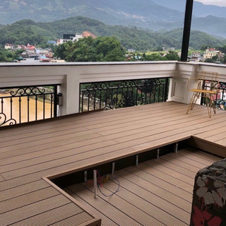 Sàn Nhựa Ngoài Trời Thanh Dài 2m9 Vận chuyển Cắt Làm 2