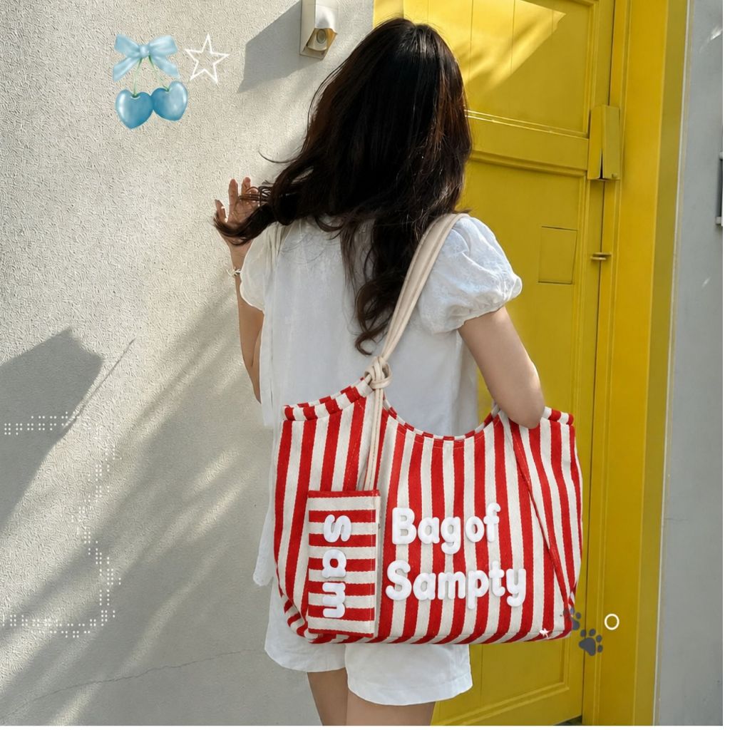 [TẶNG VÍ NHỎ] Túi Tote 𝐒𝐚𝐦𝐩𝐭𝐲 Dáng Tote Mềm In Chữ Sọc Dọc Vải Canvas Phối Quai Da Phong Cách Hàn Quốc 2026