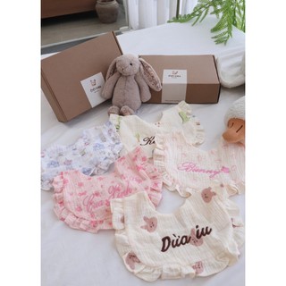 Yếm bèo thêu tên xô Muslin 4 lớp mềm mịn cho bé