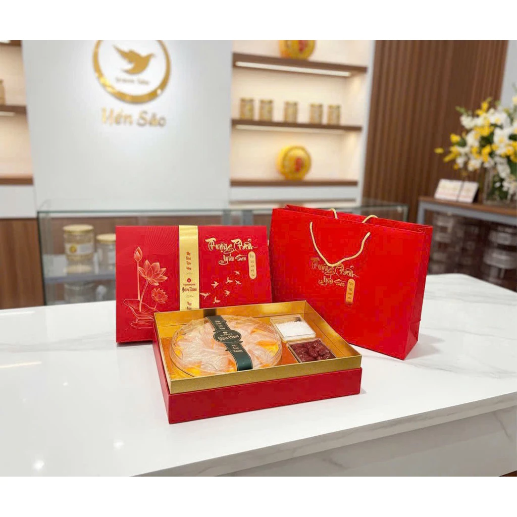 Hôp qua Tổ yến sào tinh chế  cao cấp loại 1 ( yến + táo đỏ + đông trùng)