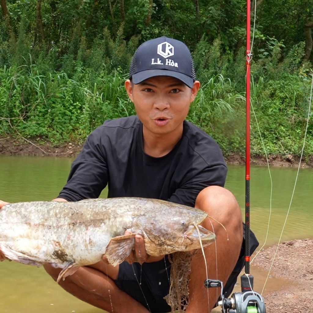 [LK HÒA] [ MUA 01 CẦN TẶNG 01 DÙ LK X4 ] CẦN SV SINH VIÊN PRO PHIÊN BẢN MỚI NHẤT 2025, CẦN CÂU LURE SV 2025