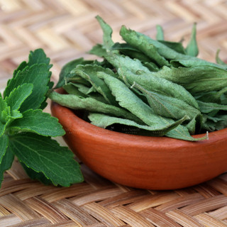 Cỏ Ngọt Sấy Khô Nguyên Lá – Thảo Mộc Tạo Ngọt Tự Nhiên, Thanh Mát, Dễ Uống, Dùng Pha Trà
