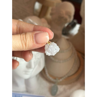 Tổng hợp mặt dây chuyền chuyền ngọc phỉ thúytuyp A chạm khắc Sen có kiểm định gắn móc xâu dây free