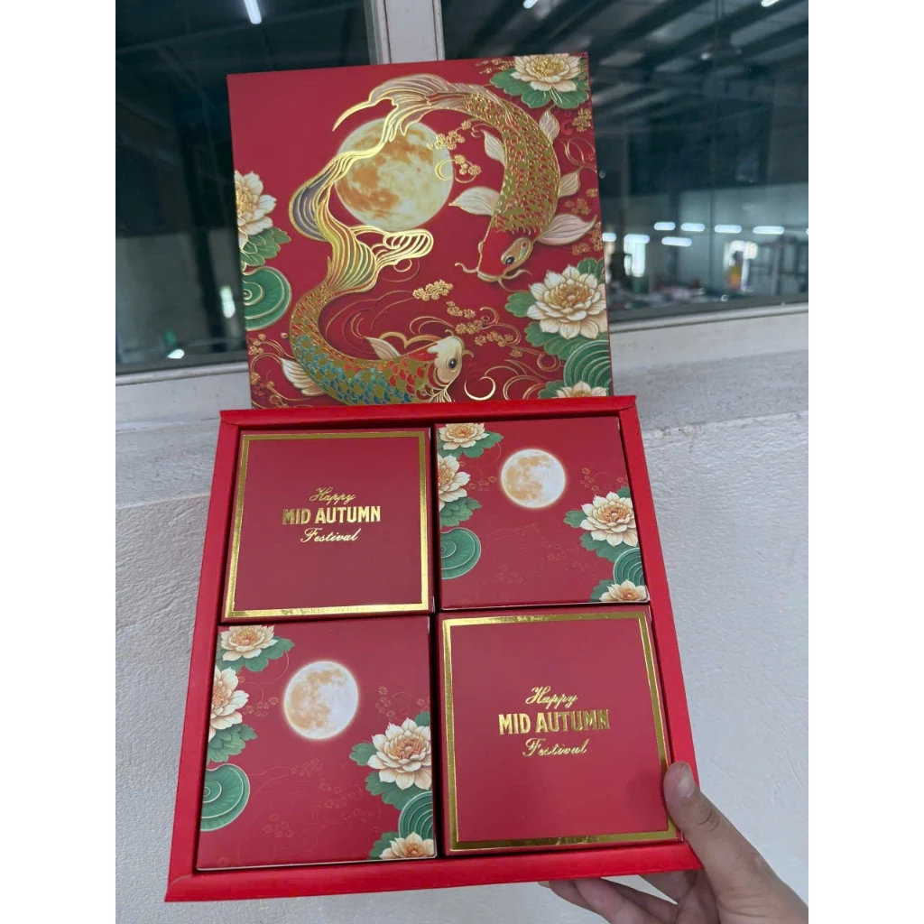 Combo 4 bánh trung thu Tân Xuân 200gr 1 trứng kèm Hộp + túi