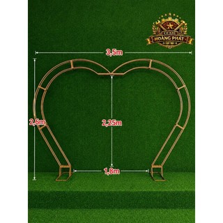 Khung cổng cưới trái tim dùng lên hoa làm cổng rạp