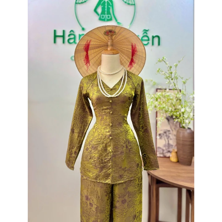 Hân Nguyễn Áo Bà Ba-B.A207-Bà Ba Gấm Tơ Tencel Ánh Kim Dệt Hoạ Tiết Sang Mịn Cổ Tim Tay Dài (Quần Cùng Chất Dây Kéo)