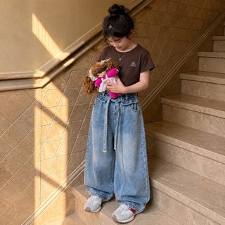 Q49-[tomnaukids] Quần Jean thụng phối bèo kèm đai cho bé gái size từ 9-36Kg