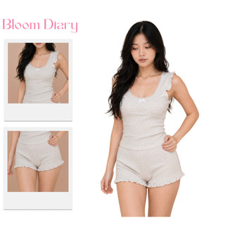 Bộ Ngủ Nữ Tay Phối Bèo Cổ Viền Ren Kèm Quần Đùi Ngắn Viền Bèo Chất Thun Cotton Mềm Mát - BD022