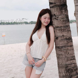 | nastra.ssm | Áo Hoa Lily Cổ Yếm Hở Lưng Khoét Ngực Nhún Eo Đi Biển