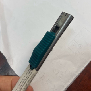Dao rọc giấy 9x80mm Total THT5110906