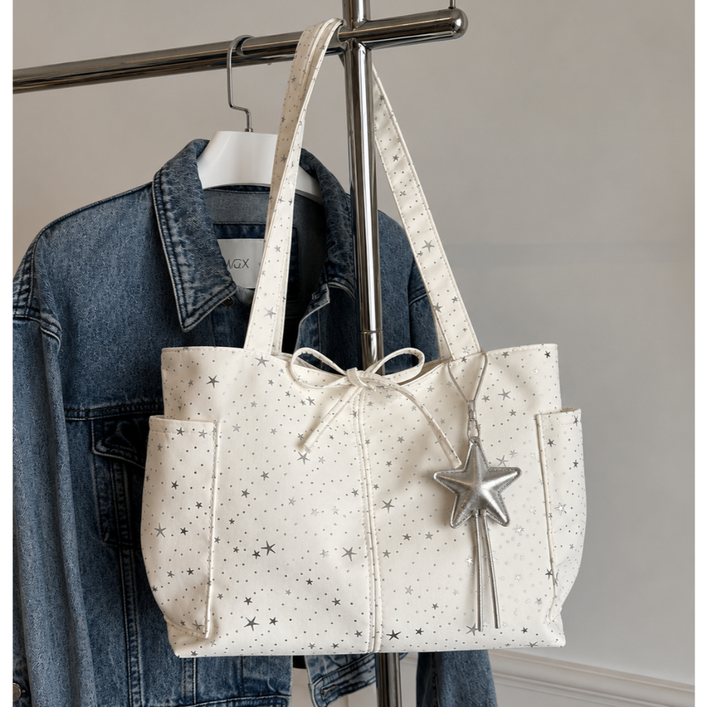 Túi tote nữ đeo vai size 34 vải canvas họa tiết ngôi sao kèm charm sao bạc đựng vừa A4 laptop TXN658 | BigBuy360 - bigbuy360.vn