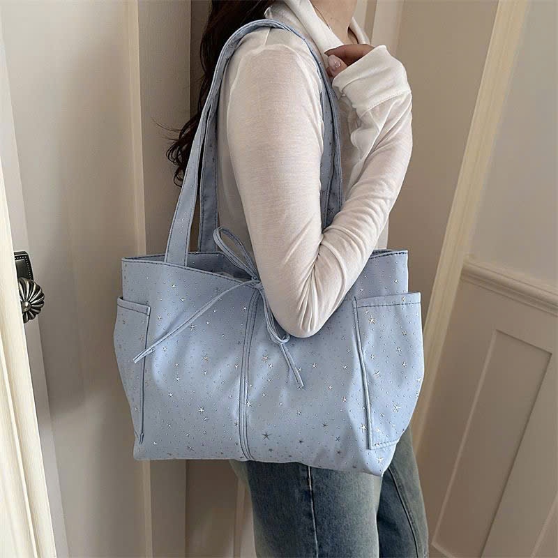 Túi tote nữ đeo vai size 34 vải canvas họa tiết ngôi sao kèm charm sao bạc đựng vừa A4 laptop TXN658 | BigBuy360 - bigbuy360.vn