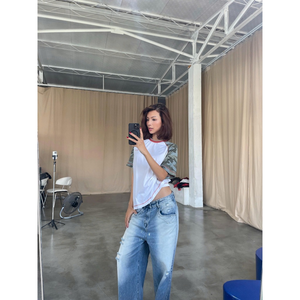 Áo Thun Raglan Form Boxy "WARDEN” Chất Vải Slub Mỏng 220gsm Phối Tay Camo Rằn Ri In Chữ Gothic Unisex | Common Issue | BigBuy360 - bigbuy360.vn
