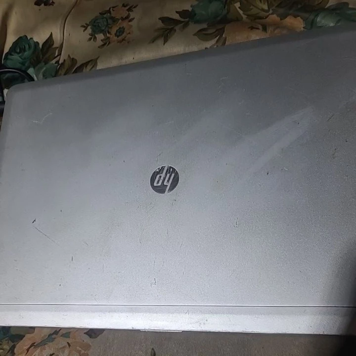 laptop Hp i7 elitebook folio 9470m ssd 128gb sk hynix ram 8gb win 10 pro mượt mà vga hd 4000 lol ok