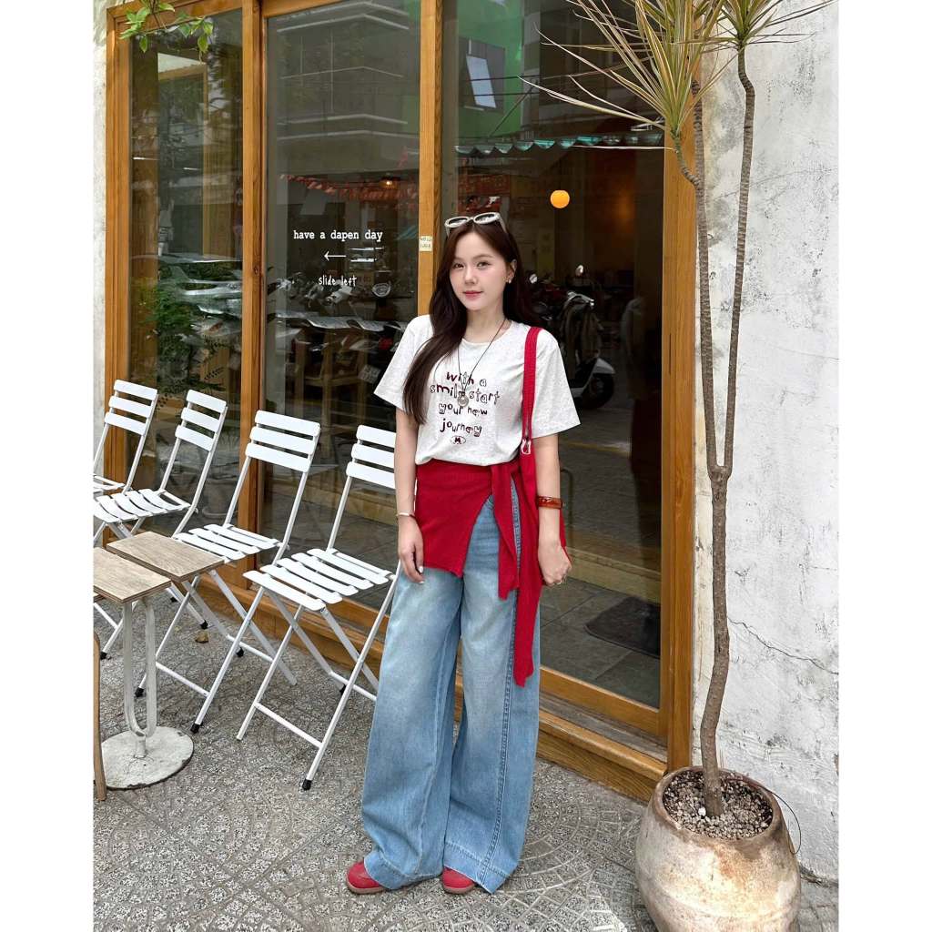 Áo thun ngắn tay in chữ with smile XONXENSHOP