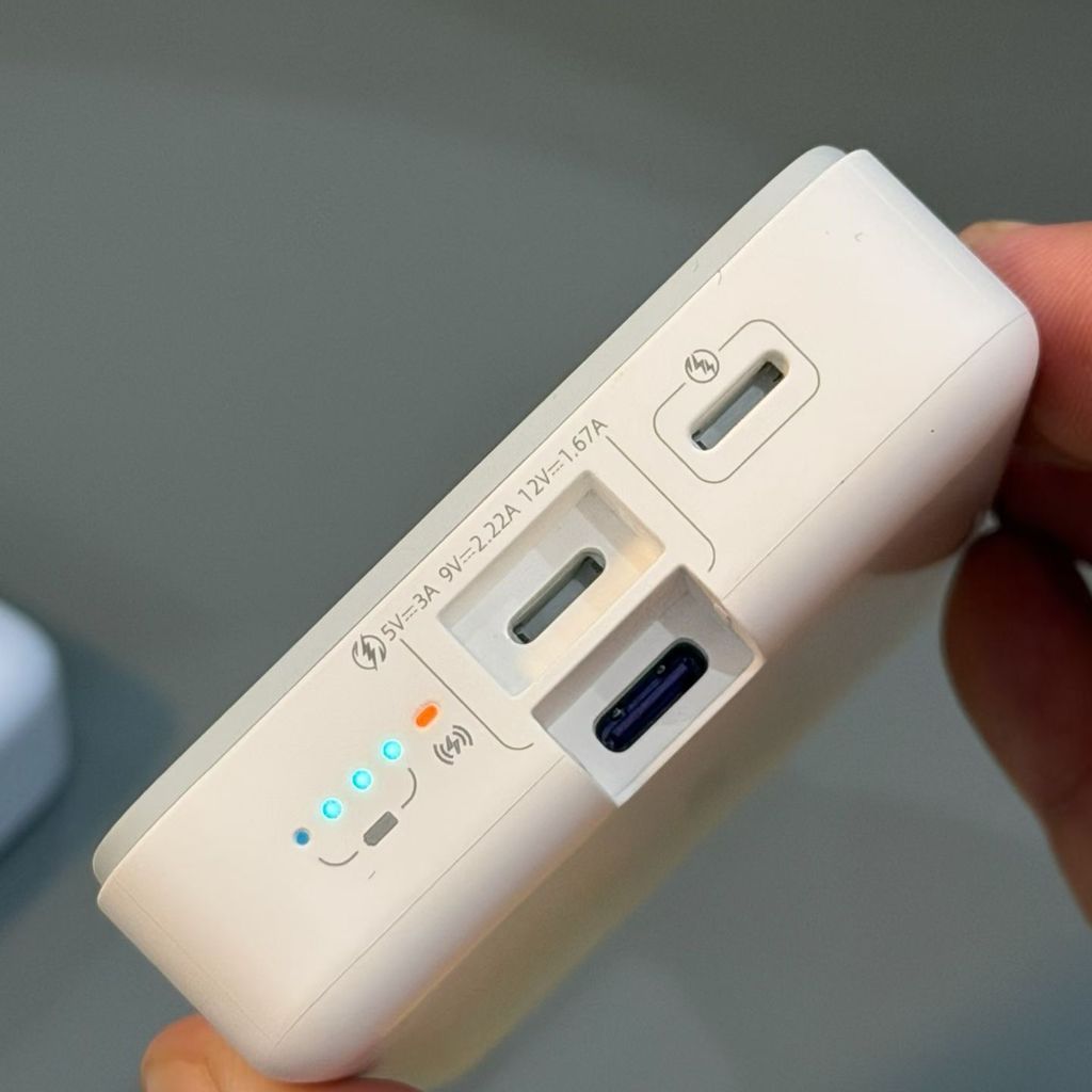 Sạc dự phòng Romoss magsafe 10000mah kèm cáp C to L 2 chiều (màu random) | BigBuy360 - bigbuy360.vn