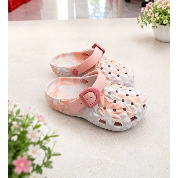 Dép sục EVA họa tiết 3D tặng 8 charm ngẫu nhiên nhẹ êm, thoải mái suốt ngày(TLA 05-A1)