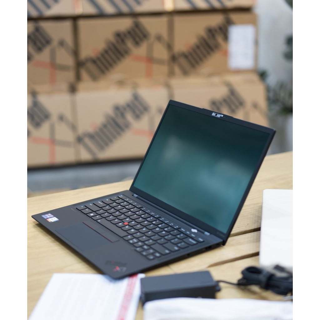 Lenovo ThinkPad X1 Carbon Gen 11 – Siêu Phẩm Laptop Doanh Nhân: Siêu Nhẹ, Bền Bỉ, Hiệu Năng Mạnh Mẽ | BigBuy360 - bigbuy360.vn
