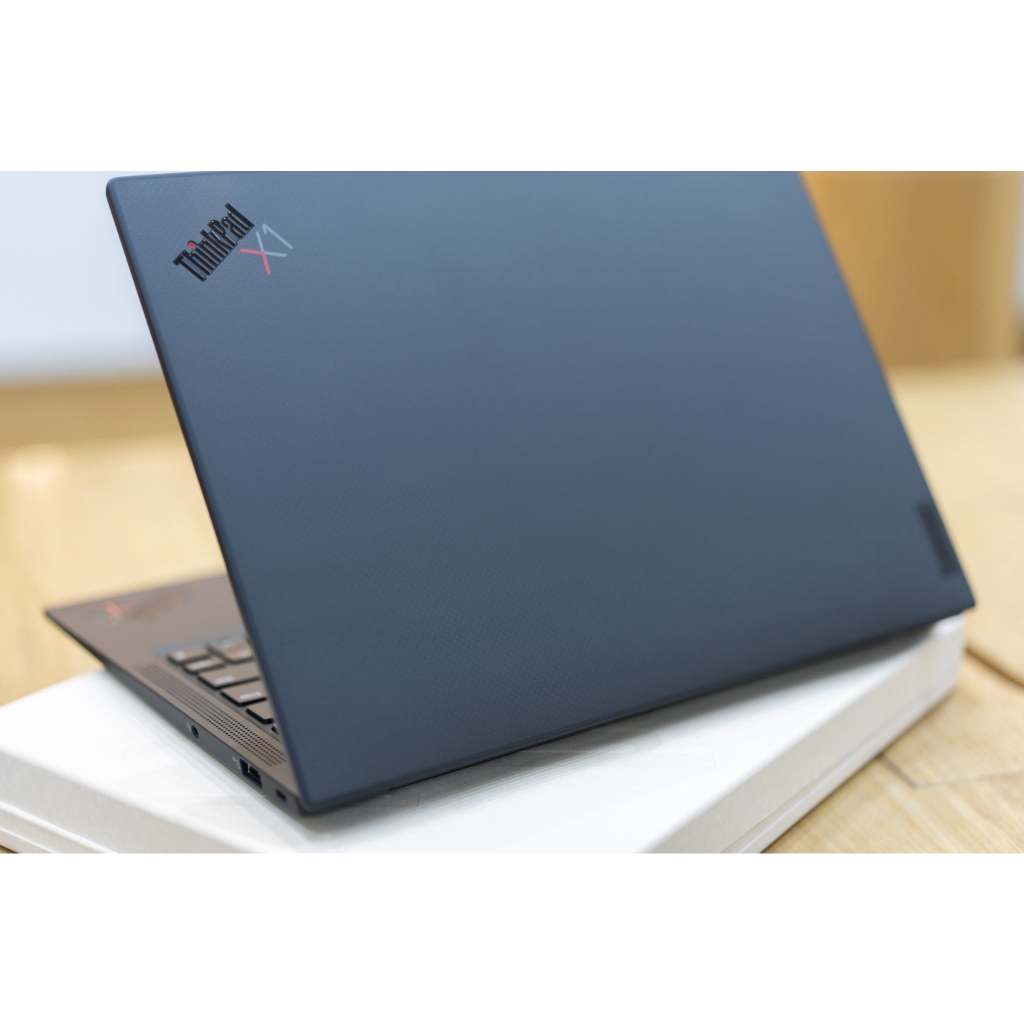 Lenovo ThinkPad X1 Carbon Gen 11 – Siêu Phẩm Laptop Doanh Nhân: Siêu Nhẹ, Bền Bỉ, Hiệu Năng Mạnh Mẽ | BigBuy360 - bigbuy360.vn