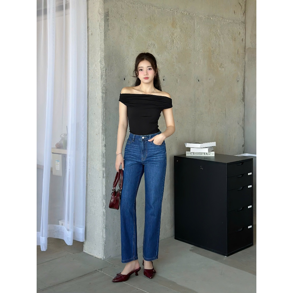 Quần Jean Ống Đứng REDE B-03B Co Giãn Nhẹ, Lưng Cao, Xanh Đậm Wash, Cho Dáng Dưới 1m64