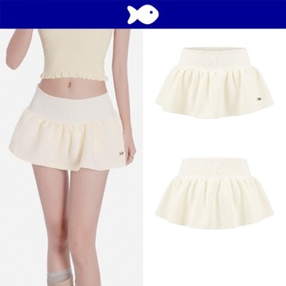 Chân váy xinh dáng xòe ngắn cạp thấp DKMV có quần bảo hộ thiết kế trơn đính logo inox màu kem Juna Skirt | K-V14-K