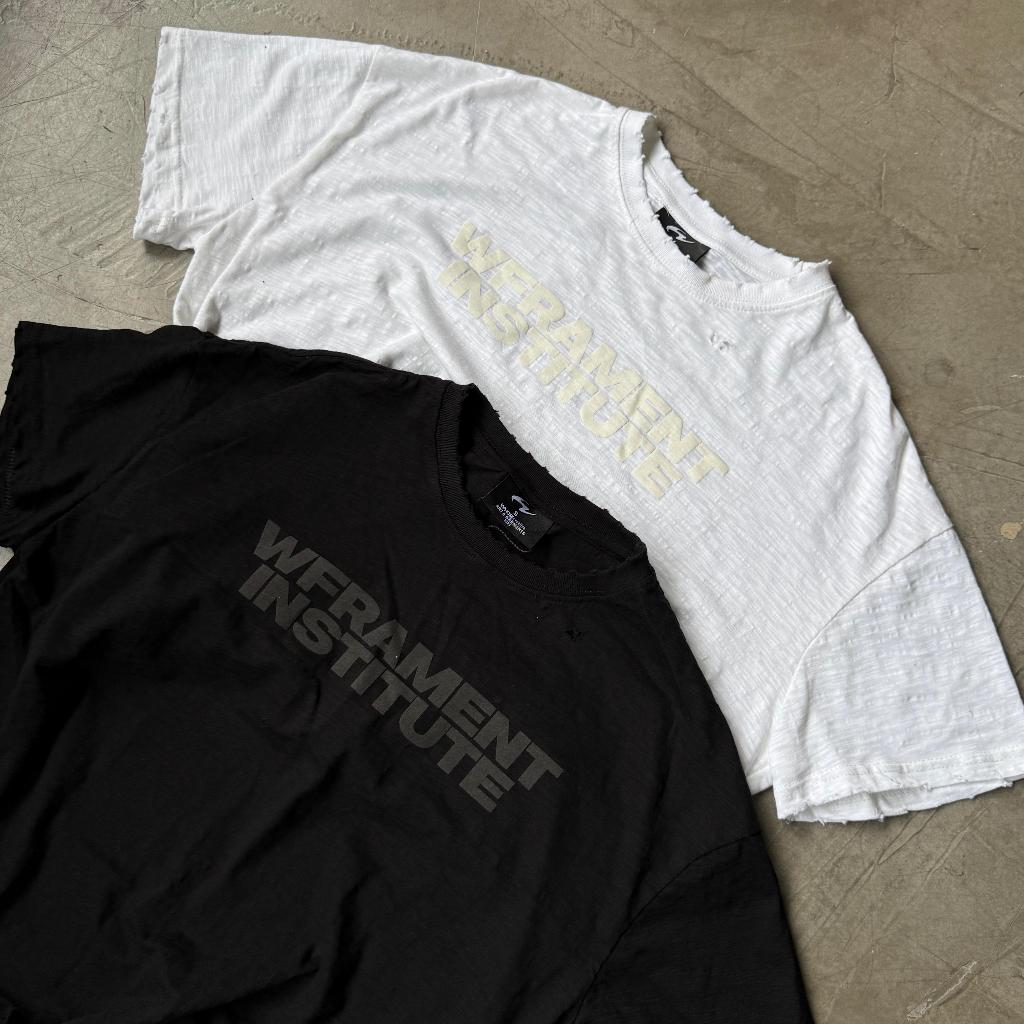 BLUR MARK TSHIRT / Áo thun xược có mài rách in phủ nhung Whose Studio nam nữ | BigBuy360 - bigbuy360.vn