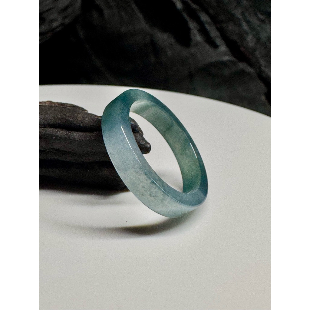 Gemstone Ring by Phong Thủy Phát Hưng Vượng
