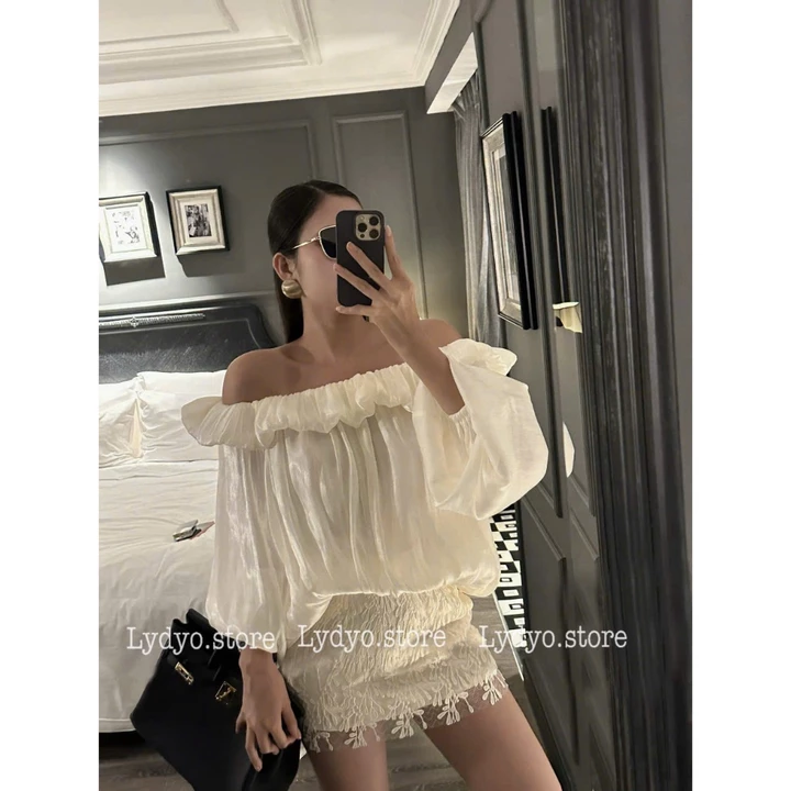 Set váy đầm áo trễ vai quây cúp ngực, phối chân váy ren trắng áo trễ vai cổ thuyền vải tơ óng sexy dự tiệc cưới sang