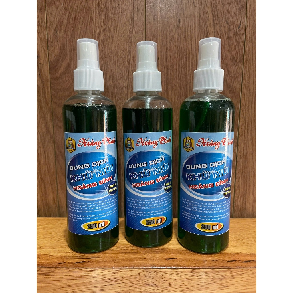 Chai Xịt Vi Sinh Khử Mùi Hôi Cho Chó Mèo 250ml