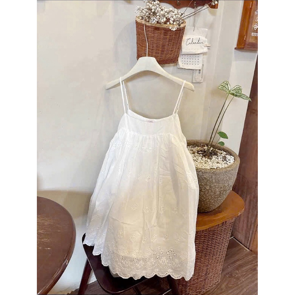 [KHÔNG KÈM ÁO CADIGAN] Váy hai dây thô boi phối ren trắng dáng xoè “HYO DRESS” | BigBuy360 - bigbuy360.vn