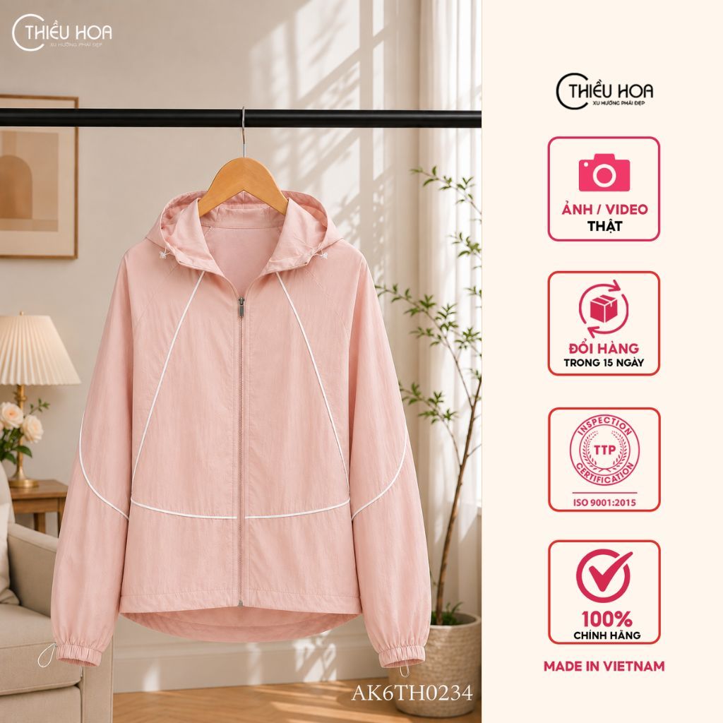 Áo khoác nữ được làm từ chất liệu Dù lụa với thiết kế chống nắng cao cấp, thương hiệu Thiều Hoa AK6TH0234