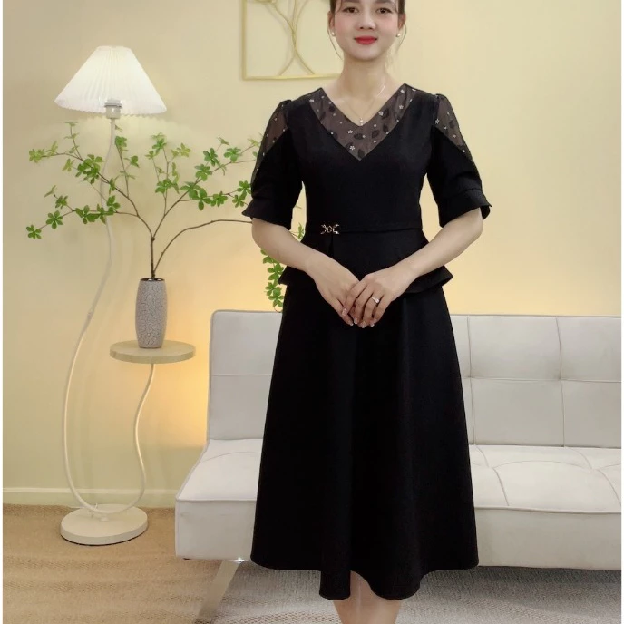 Đầm xòe trung niên cho mẹ - Cổ tim tay ngắn - Đen - TTV2109 — ảnh 1