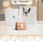 Bộ hộp quà trắng LATA (Túi đeo chéo nữ LATA HN112 + Hộp quà HQ2T + Túi giấy TG2T + Túi rút BVR3838 + Thiệp cảm ơn BT1) — ảnh 1