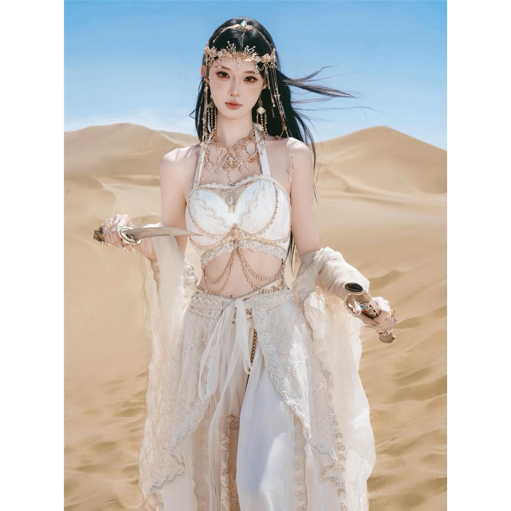 Set Corset Nữ Cổ Yếm Ren Trắng Phối Trang Sức Dáng Ôm Tôn Eo Phong Cách Cổ Trang Nàng Thơ
