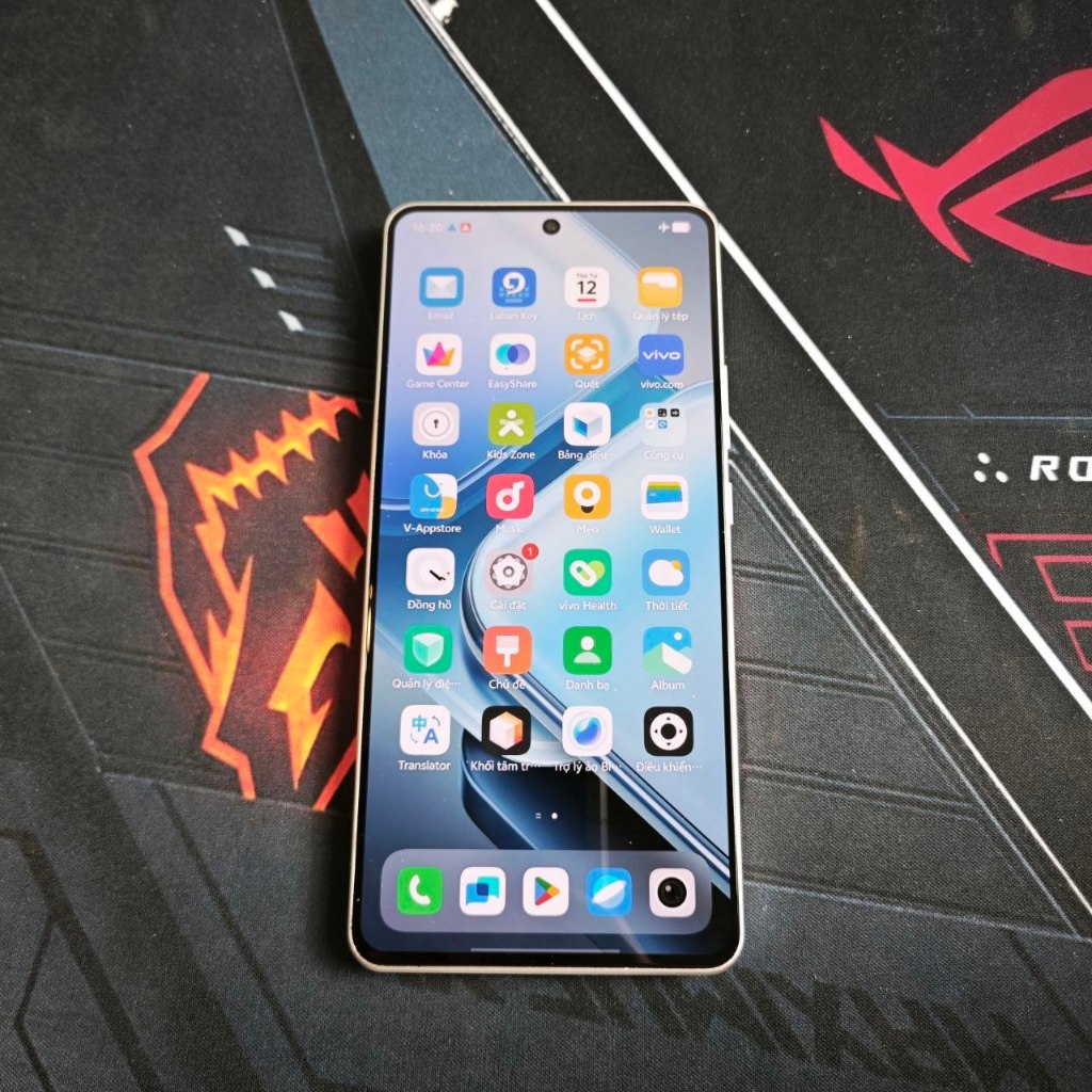 [Máy Cũ] Điện thoại Vivo iQOO Z9 Turbo, RAM 12/256GB chip Snapdragon 8s Gen 3 màn 1.5K dung lượng pin 6000 mAh | BigBuy360 - bigbuy360.vn