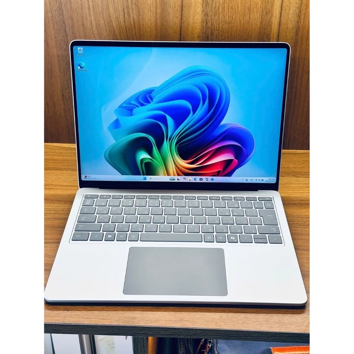 Microsoft Surface Laptop 7 13.8” Snapdragon X Plus | RAM 16GB | SSD 256GB | Màn Cảm Ứng 120Hz | Fullbox | LikeNew