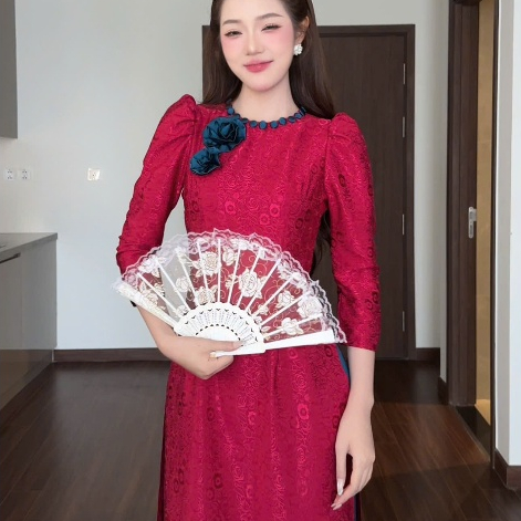 Áo dài gấm Minh Châu cổ tròn phối cúc kết hoa nổi dáng ôm tay bồng ngắn trẻ trung mỏng nhẹ mát không nhắn MÃ TK211 | BigBuy360 - bigbuy360.vn