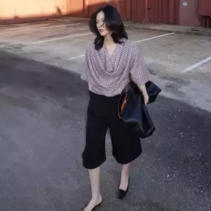 làminapparel - PLAID COWL NECK TOP