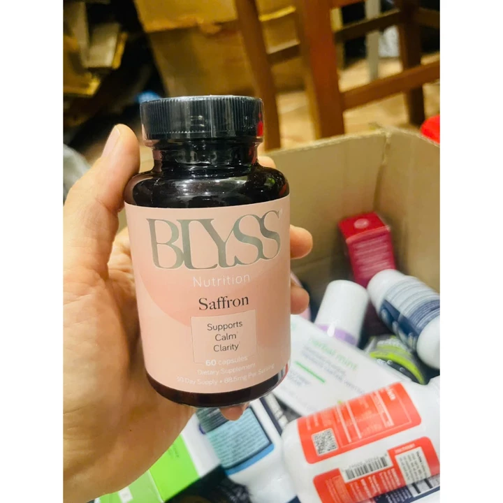 Bột hỗn hợp nghệ tây và tinh bột nghệ vàng BLYSS