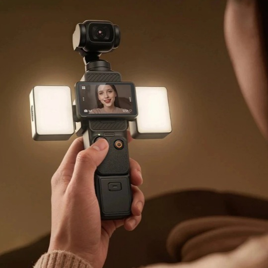 Đèn LED Ulanzi LM06 cho DJI Osmo Pocket