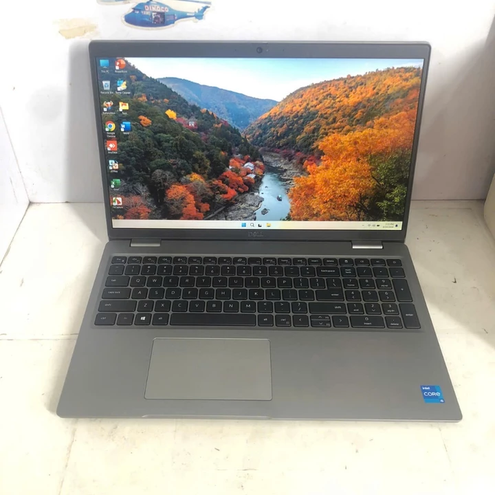 Máy Laptop Dell Latitude 5520 Intel Core i5-1145G7, 8GB RAM, 256GB SSD, VGA Intel UHD Graphics, 15.6 Full HD