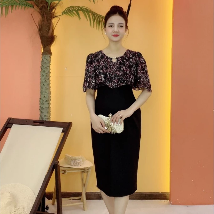 Đầm body trung niên cho mẹ - Cổ tròn tay loe tầng - Đen hoa - TTV2113 — ảnh 1