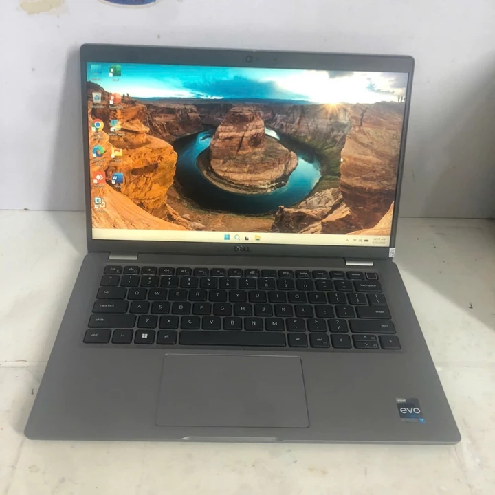 Máy Laptop Dell Latitude 5431 Intel Core i7-1270P, 8GB RAM, 256GB SSD, VGA intel Iris Xe graphics, 14inch Full HD. Đẹp