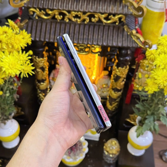 điện thoại motorola edge plus 5G 2022 máy đẹp nguyên zin 1 sim ram 12/256g CHÍP 8 GEN 1 CỰC MẠNH | BigBuy360 - bigbuy360.vn
