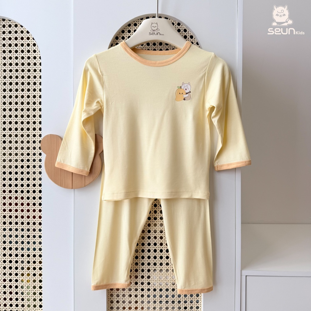 | SEUNKIDS | Bộ dài tay cho bé trai bé gái  visco lụa (15 màu-2 link) mát lạnh 8kg đến 35kg bộ mặc nhà set mặc nhà