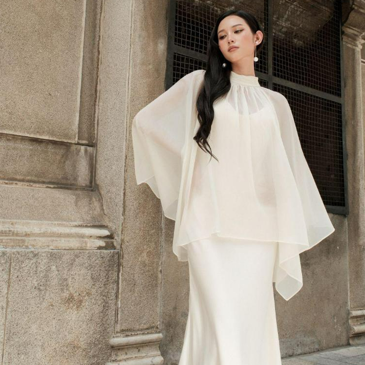 Đầm dự tiệc Elodie Dress Đầm Lụa Hoàng Kim 2 Dây Đuôi Cá Choàng Tơ Tằm Ánh