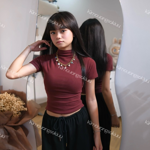Kimcuongsokiuu Áo cổ lọ thắt eo ôm body phong cách đơn giản và thời trang | BigBuy360 - bigbuy360.vn