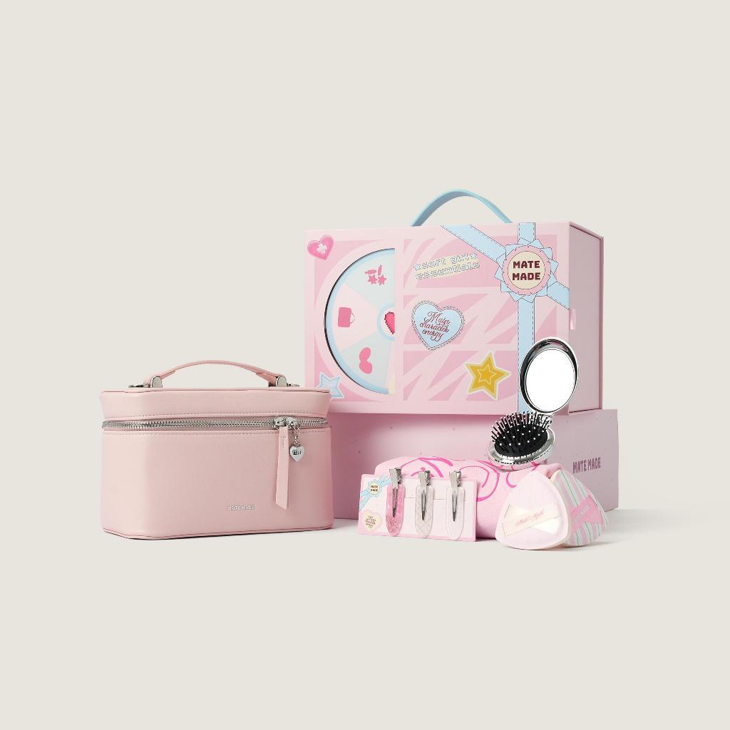 Set Quà Tặng MATE MADE Carry Me Kit, Cốp Make Up Kèm Set Kẹp Tóc, Gương, Mút Trang Điểm Và Túi Tote (Tặng Bạn Thân, Bạn